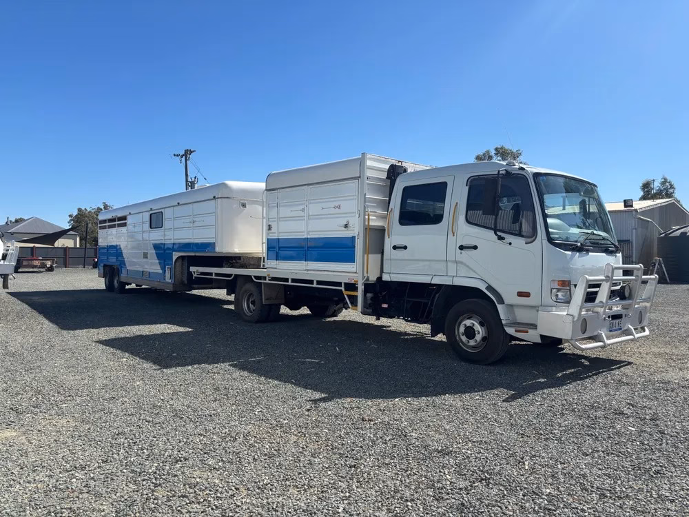 Mitsubishi Fuso Fighter 6 & 5HAL Kimber Gooseneck