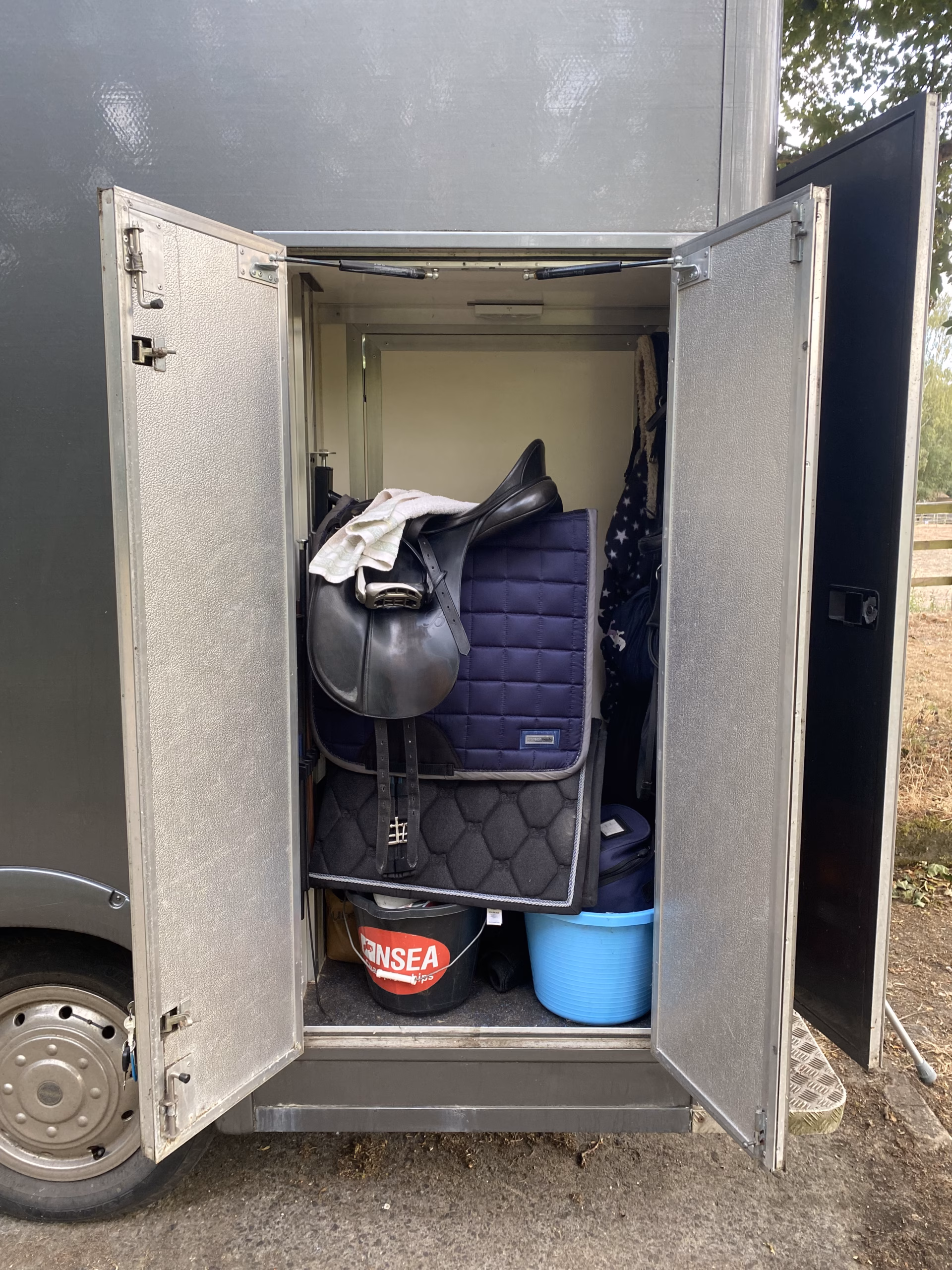 Alexanders Royal Ascot 3.5T Renault Master Horsebox with 1100kg payload