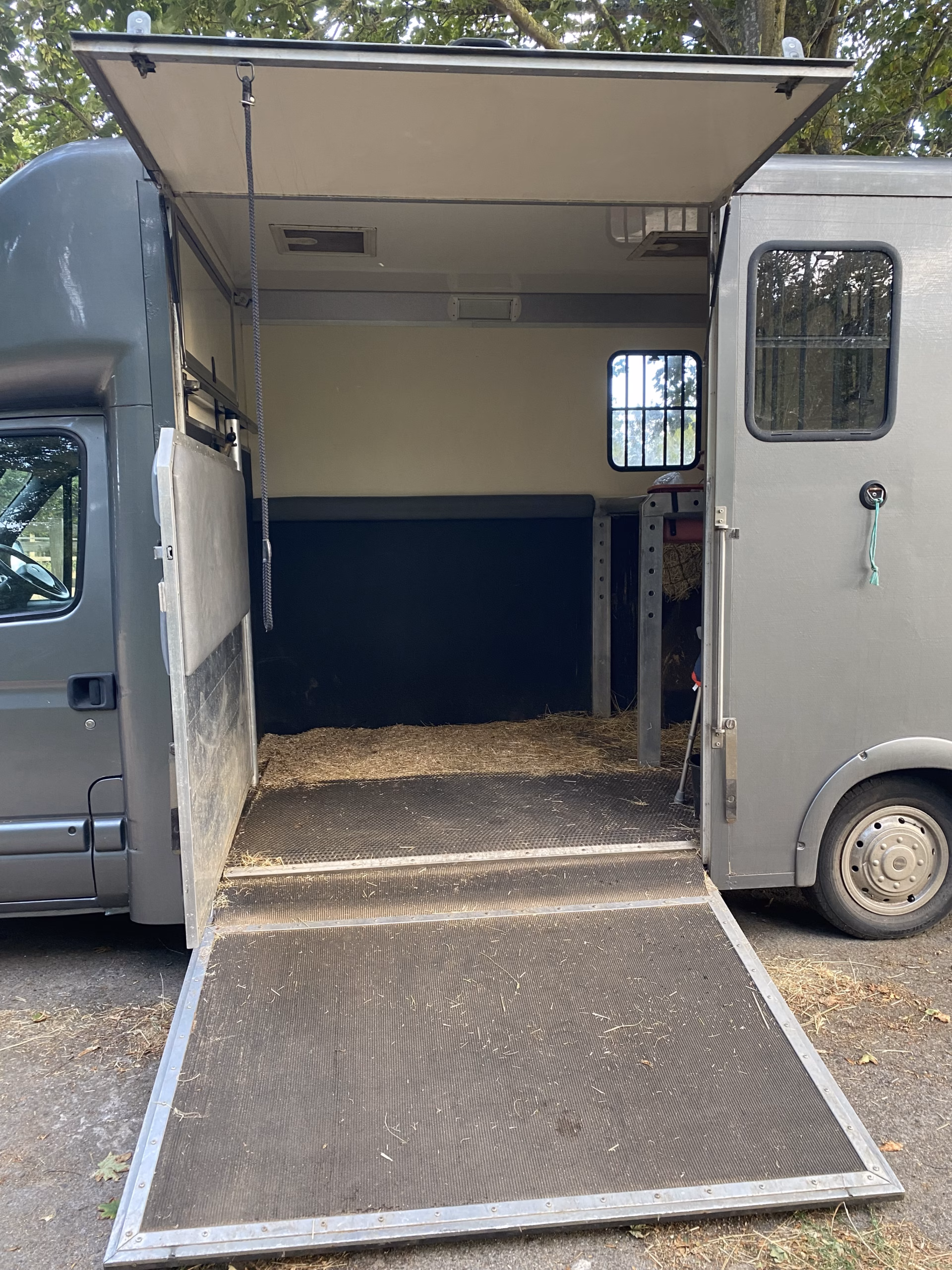 Alexanders Royal Ascot 3.5T Renault Master Horsebox with 1100kg payload