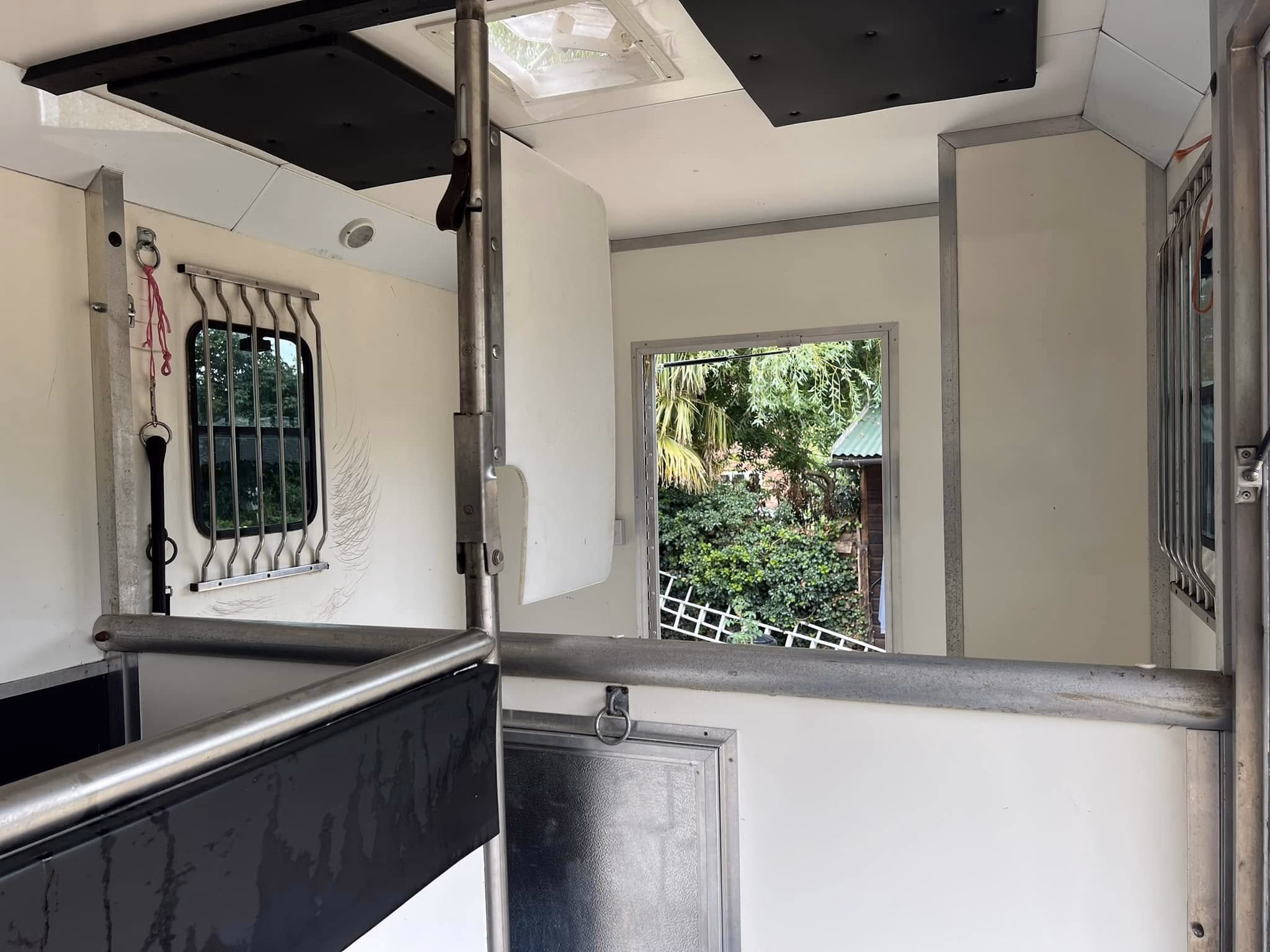 2013 Alexanders rear facing Bronze two horse 3.5t horsebox on a Fiat Ducato chassis